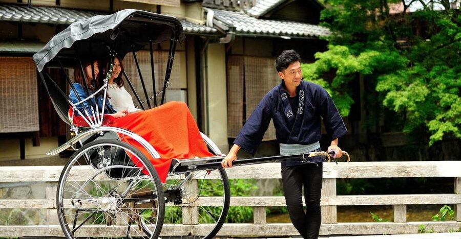 Kyoto: Private Rickshaw Tour of Gion and Higashiyama Area - Meeting at Kodaiji Temple, then rolling into old Kyoto