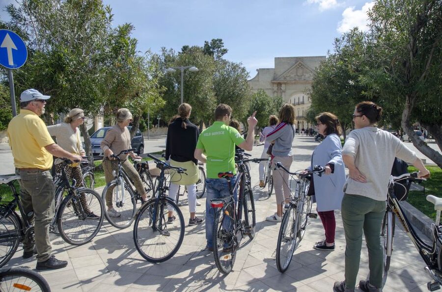 Lecce: City Highlights Guided Tour by Rickshaw - Basilica di Santa Croce: Baroque Stonework With Stories Attached