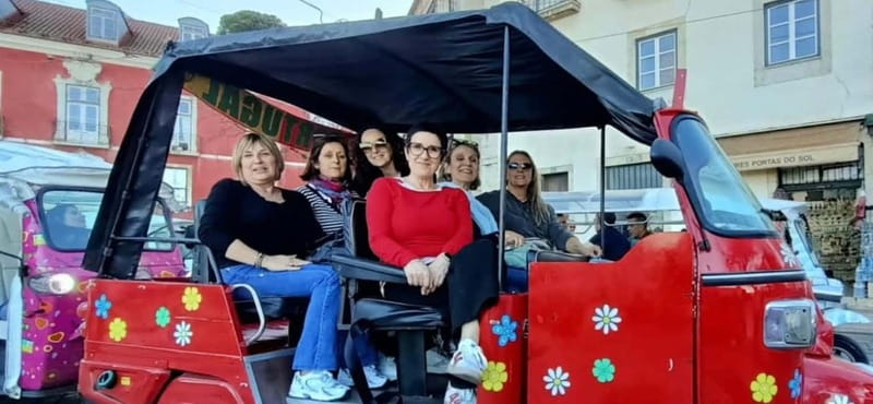 Lisboa: Tuk Tuk ride in Alfama & pick-up you at the hotel. - Who this tuk tuk ride is best for (and who should choose something else)