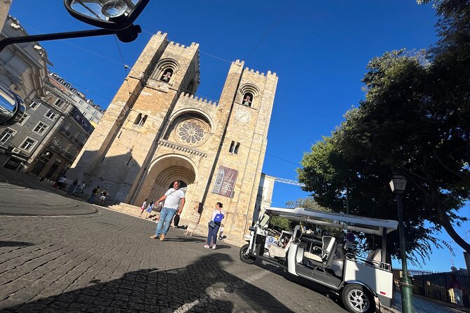 Lisbon 1h30 Tuk-Tuk Tour: The best way to visit the city - Central Lisbon highlights: Restoradores, Rossio, and the squares you’ll recognize