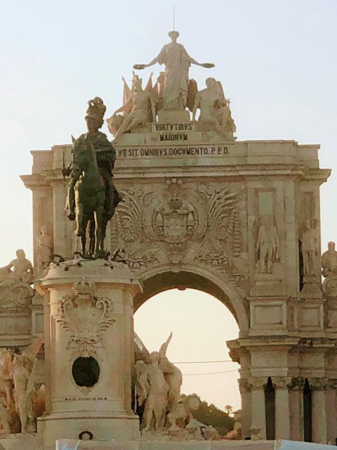 Lisbon:2-hour sightseeing TukTuk Tour with free Pickup - What’s included, what’s not, and how to plan your monuments