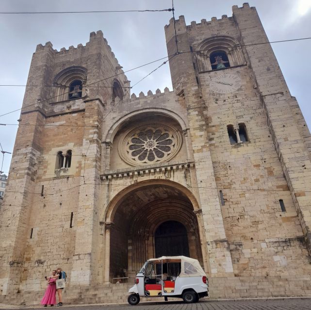 Lisbon: 2 hours Private City Highlights Tuk-Tuk Tour for two - Price and value for two: is $176 fair?