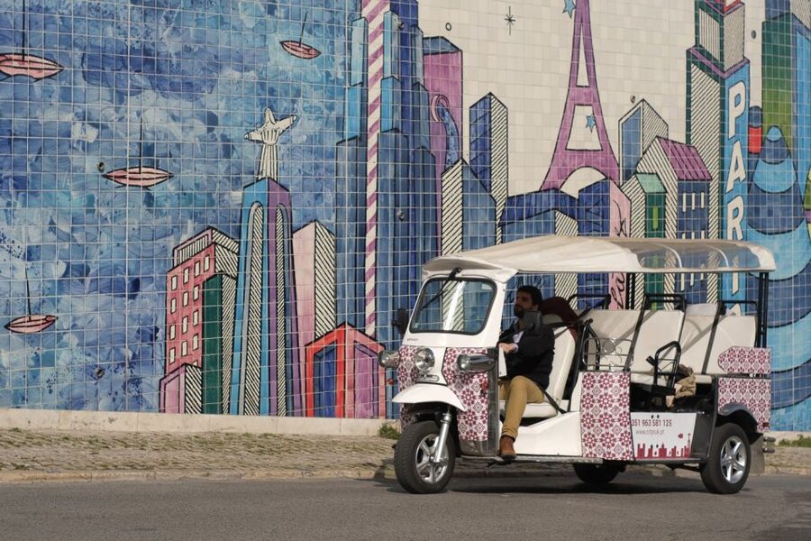 Lisbon: 3-Hour Street Art Tuk Tuk Tour - Getting Picked Up in Lisbon City Center (and Why It Matters)