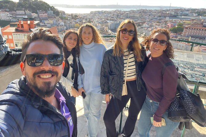 Lisbon 7 Hills Private TukTuk Tour: Best Views & Iconic Landmarks - Key things that make this tour work