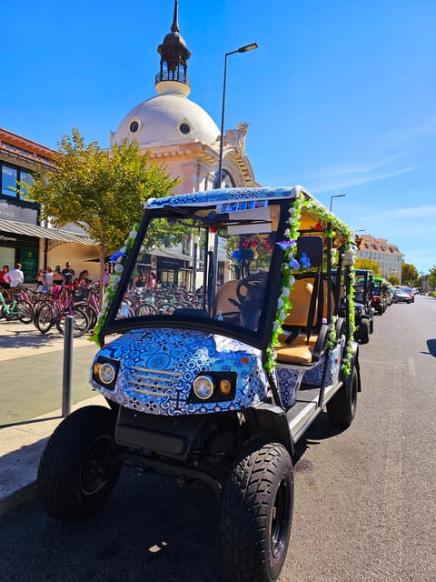 Lisbon: Alfama tour by tuktuk private, up to 90 min - Graça district pass-by: the neighborhood feel without the long walk