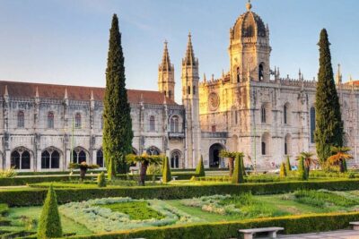 Lisbon & Belém: Private Tour half day trip by Electric Tuk Tuk - Starting at Restauradores Square and tracing Lisbon’s city logic