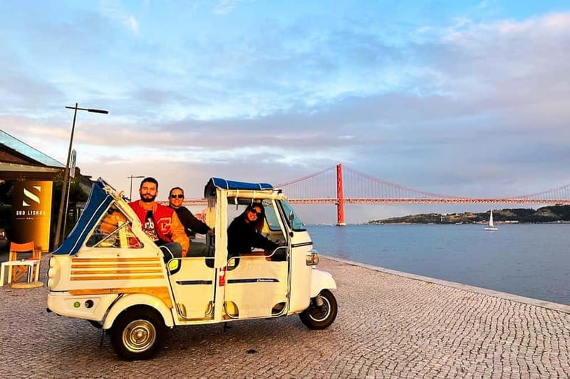 Lisbon: Belém Tuk Tuk Tour with Pastéis de Belém - Meeting Point at Hard Rock Cafe: Easy Start, Easy Return