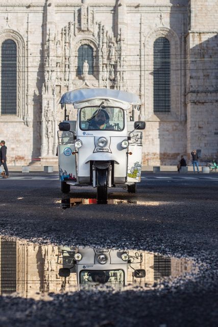 Lisbon: Belém Tuk Tuk Tour with Pastel de Nata Tasting - Belém Tower: Waterfront Photos and What to Look For