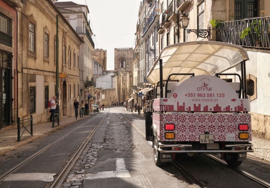 Lisbon: Discovering Belém Tuk Tuk Tour - Price and logistics: is $153 per group up to 4 good value?