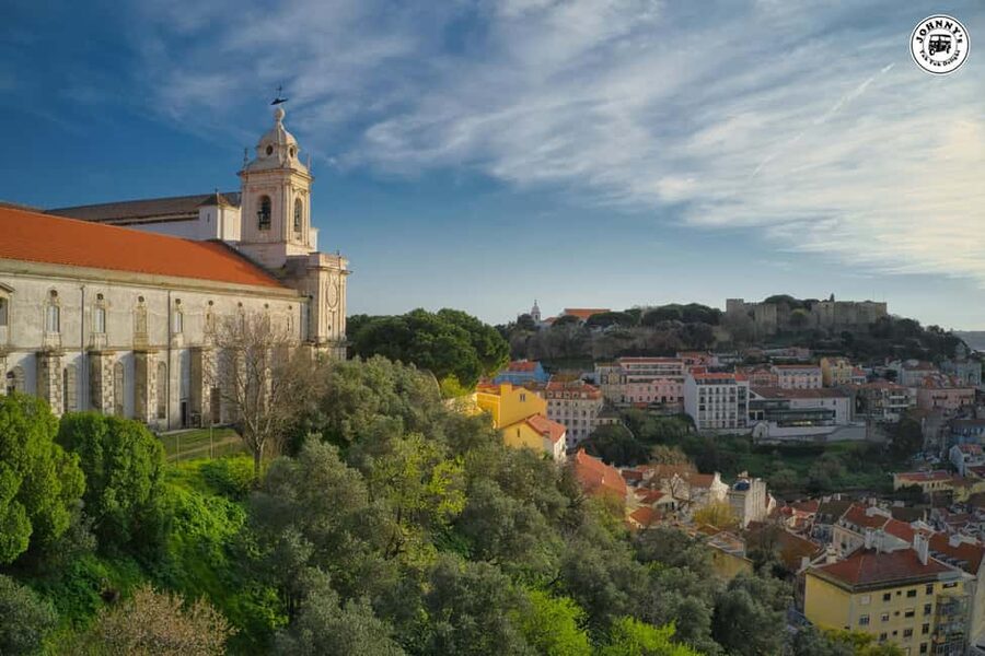 LISBON : Explore Old Town Alfama by Electric Tuk Tuk . - Sé de Lisboa and Santa Luzia: the start of the postcard views
