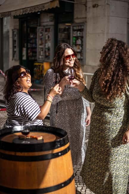 Lisbon: Food Tasting Tour by Tuk Tuk with 2 Stops - Lisbon in an electric tuk tuk: why this format works