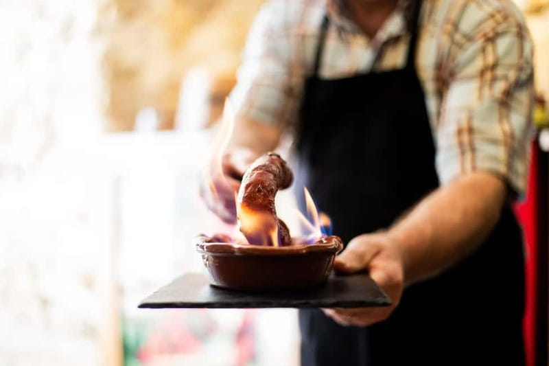 Lisbon: Food Tasting Tour by Tuk Tuk with 2 Stops - Stop-by-stop: what happens in Baixa, Alfama, and Graça