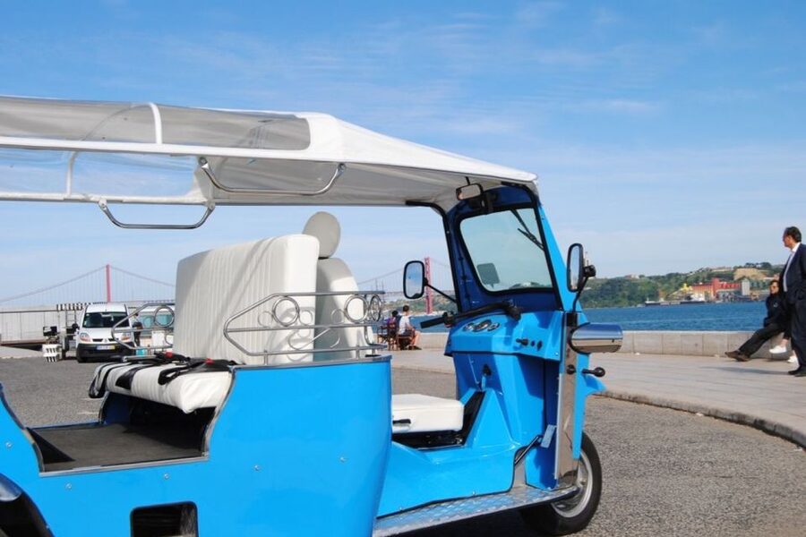 Lisbon Guided Tuk Tuk Tour: The City by the River - Praça do Comércio and the 1755 Lisbon Earthquake story