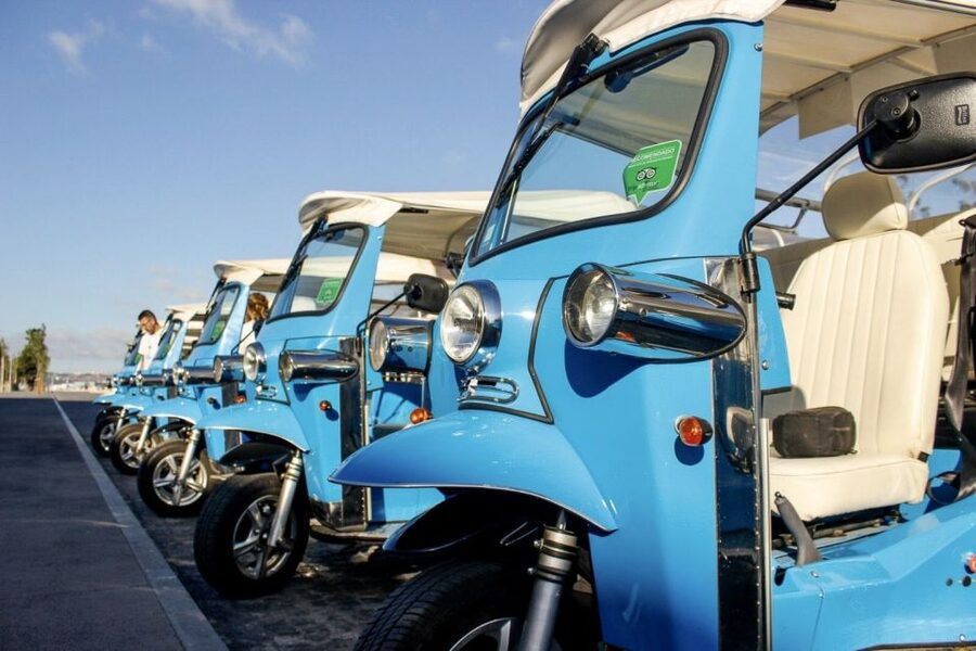 Lisbon Guided Tuk Tuk Tour: The City by the River - Meeting point and what your start day feels like