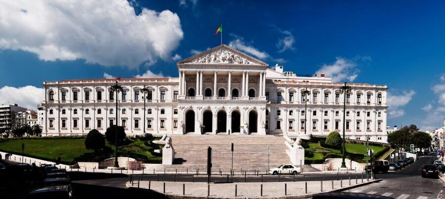 Lisbon: half day guided sightseeing tour by tuk tuk - Panteão Nacional and Miradouro Senhora do Monte for big-city perspective