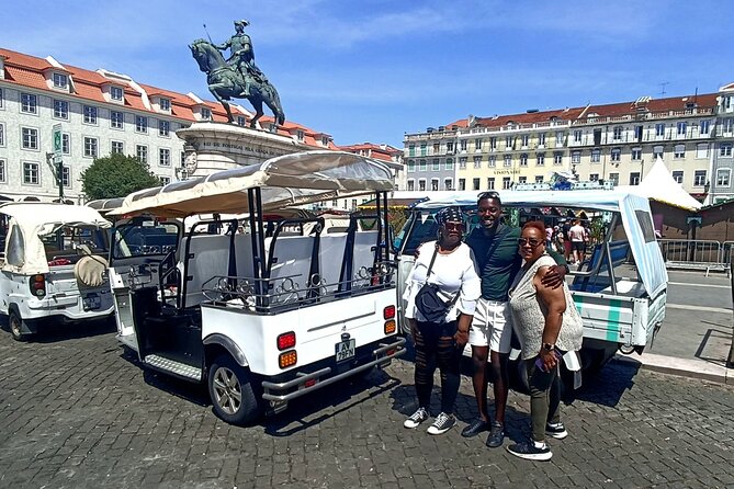 Lisbon Half Day Sightseeing Tour on a Private Eco Tuk Tuk - Portas do Sol: the viewpoint that sells Lisbon’s shape