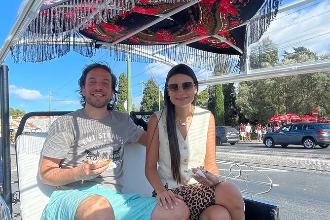 Lisbon Old Town Tour by Tuk Tuk with Local Guide - Santa Luzia and Portas do Sol: Alfama views you can’t fake