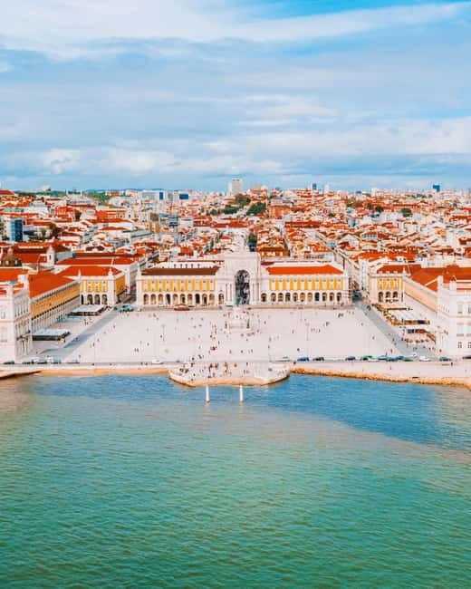 Lisbon: Old Town Tuktuk Tour - Key Things You’ll Notice on This Lisbon Tuk Tuk Tour