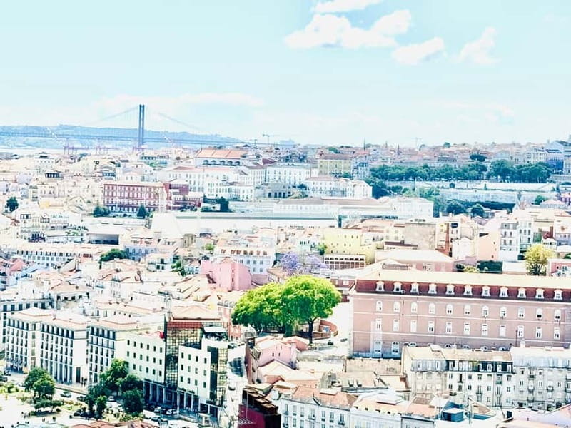 Lisbon: Old Town Tuktuk Tour - Santa Luzia Miradouro: When the City Opens Up