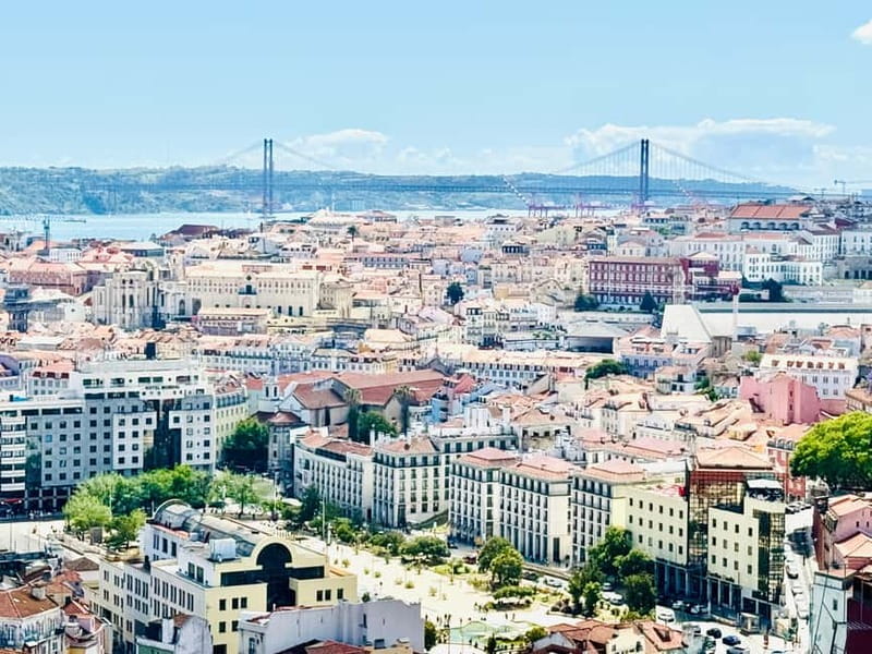 Lisbon: Old Town Tuktuk Tour - Portas do Sol Viewpoint: The Perfect Companion Stop