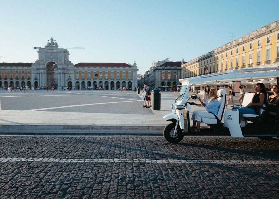 Lisbon: Private Christmas Lights Tour by Eco Tuk Tuk - Why Lisbon Christmas lights feel better from a tuk tuk