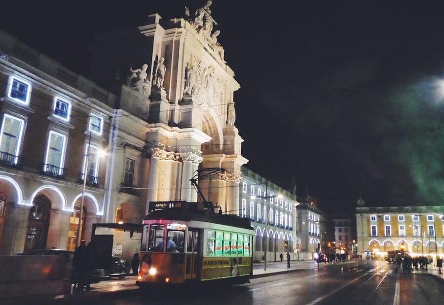 Lisbon: Private Christmas Lights Tour by Eco Tuk Tuk - The first stretch: Cais do Sodré and the city’s night glow