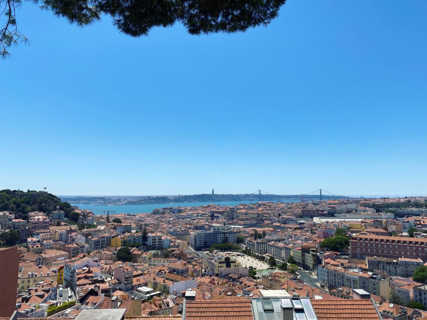 Lisbon: Private City Sightseeing Tour by Tuk-Tuk - The Ride Toward the Tagus and Commerce Square: Why the City Center Still Matters