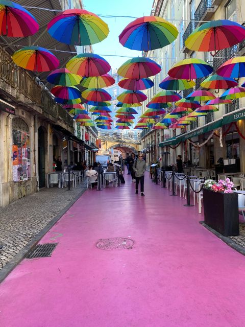 Lisbon: Private City Sightseeing Tour by Tuk-Tuk - São Vicente de Fora and Santa Engracia Areas: Monuments as Landmarks