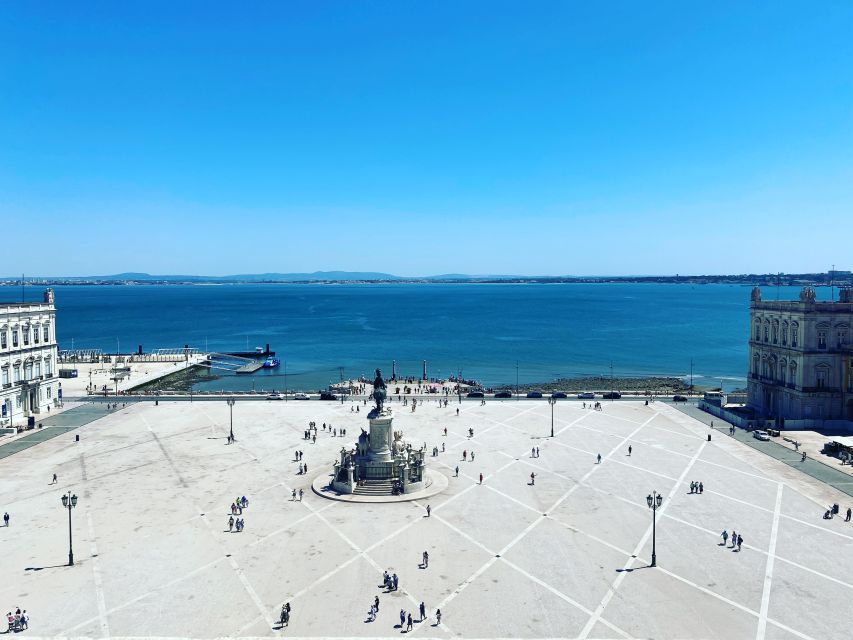 Lisbon: Private City Sightseeing Tour by Tuk-Tuk - Lisbon Flea Market and the Alfama Texture