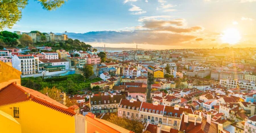 Lisbon: Private City Tour by Tuk-Tuk - Comercio Square and Rua Augusta Arch: the downtown payoff