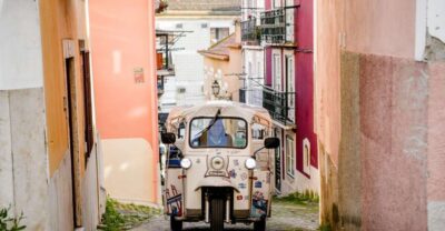Lisbon: Private Food & Wine City Tour by Eco Tuk Tuk - Meeting points: cruise port pickup versus Time Out Market area
