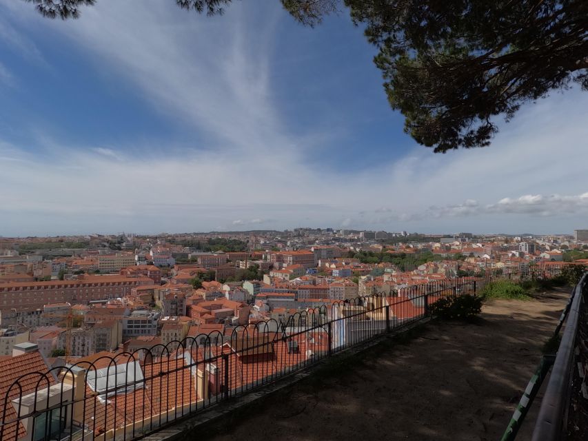 Lisbon:Private guided historical sightseeing Tour by TUK-TUK - Getting picked up the right way: Alfama, Chiado, or Cais do Sodré