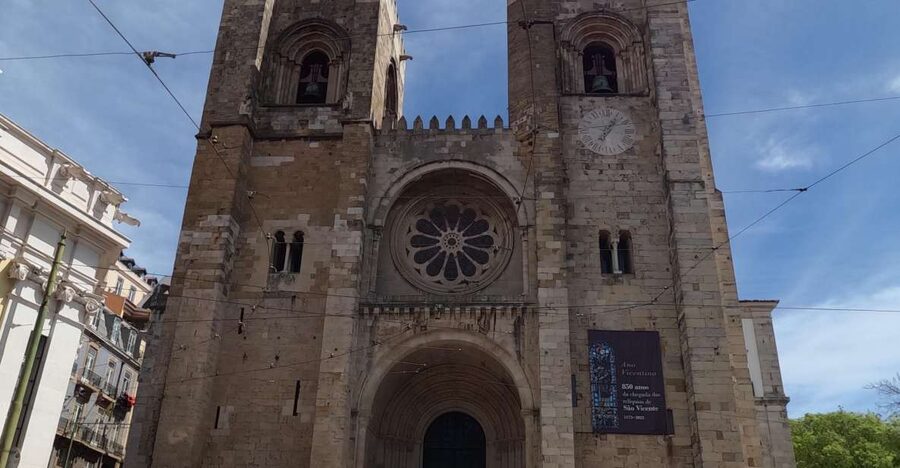 Lisbon:Private guided historical sightseeing Tour by TUK-TUK - Price and what you actually get for $82
