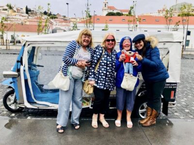 Lisbon: Private Guided Tour of Historical Center by Tuk Tuk - Starting at Rossio: your launchpad for the historic center