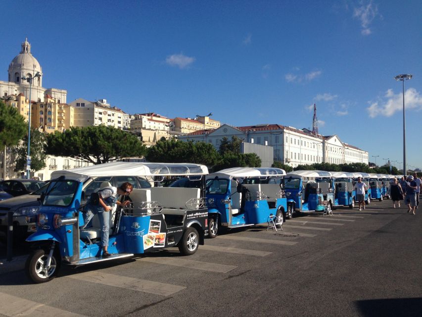 Lisbon: Private Guided Tour of Historical Center by Tuk Tuk - Chiado and the theaters: Lisbon for people who like architecture details