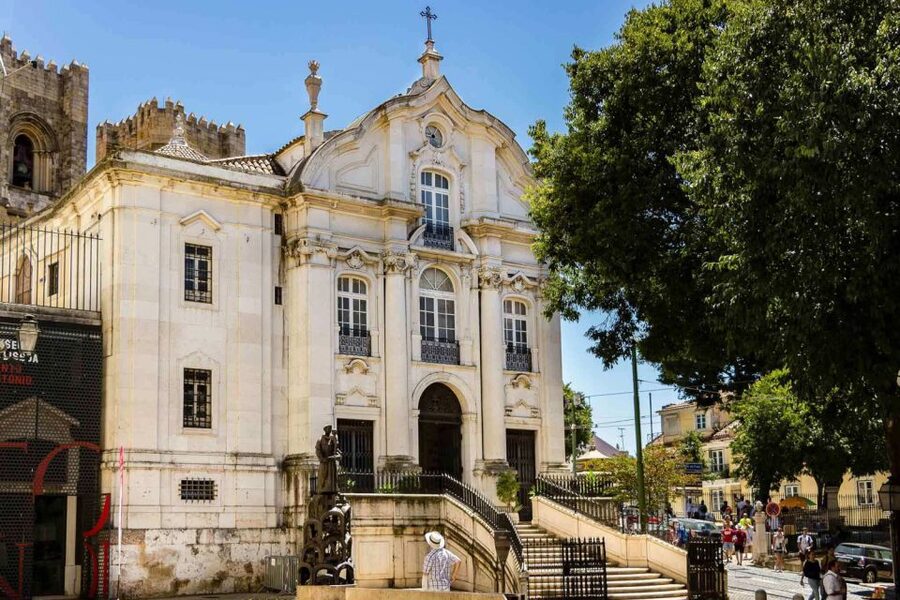 Lisbon: Private Sightseeing Tour in a Vintage Tuk Tuk - São Pedro de Alcântara and Estrela Basilica: Big Views and Baroque-Style Stops
