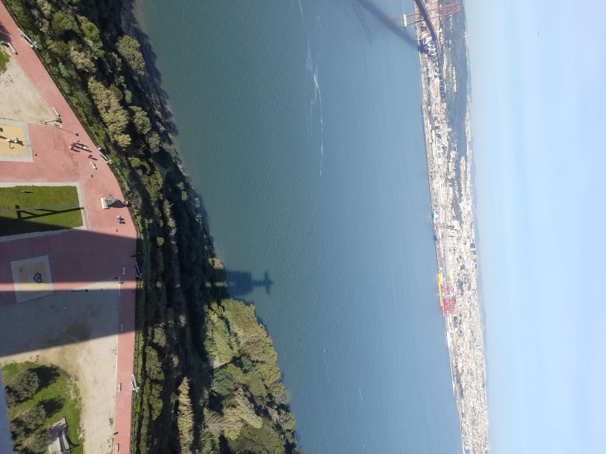 Lisbon: Private Tuk Tuk Tour Christ the King & Abril Bridge - Key points before you go