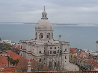 Lisbon: Private Tuk-Tuk Tour for 2 hours - The Hard Rock Cafe Start and the 2-Hour Flow