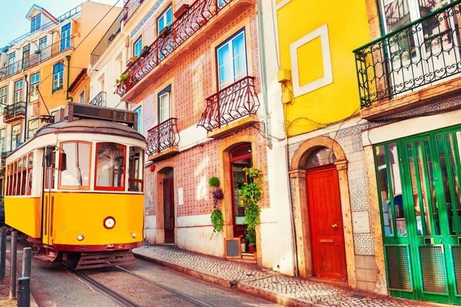 Lisbon: Private Tuk-Tuk Tour of Old Town & Scenic Viewpoints - How the Tour Length Changes Your Experience (90 vs 2 vs 3+ Hours)