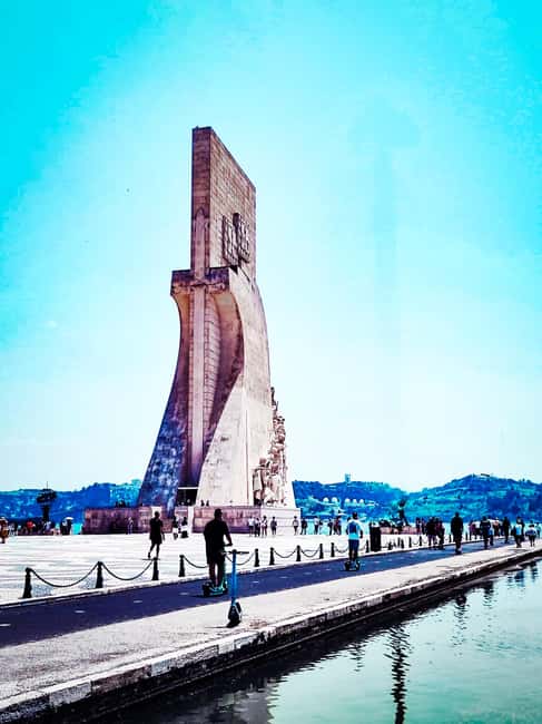 Lisbon: Private Tuk-Tuk Tour of Old Town & Scenic Viewpoints - Comfort Details That Actually Change the Day