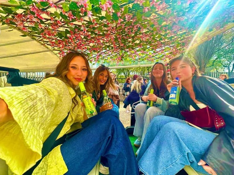 Lisbon: Private Tuk Tuk Tour with Polaroid Photos - Key moments that make this tour worth it