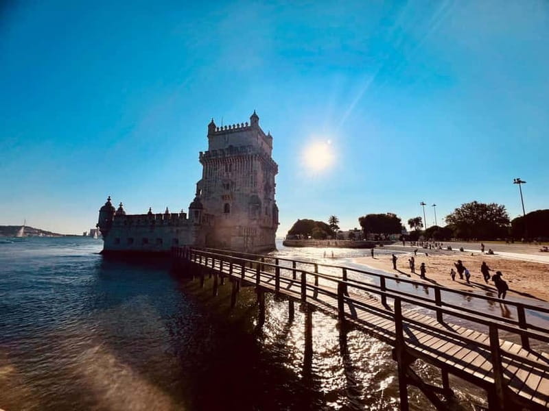Lisbon: Private Tuk Tuk Tour with Polaroid Photos - Alfama, the Fado Museum area, and Flea Market time