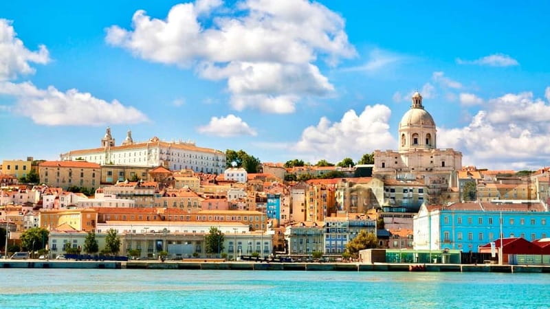 Lisbon: Private Tuktuk Tour with History & Music - Fado Museum, Rua Augusta Arch, and the Pink Street