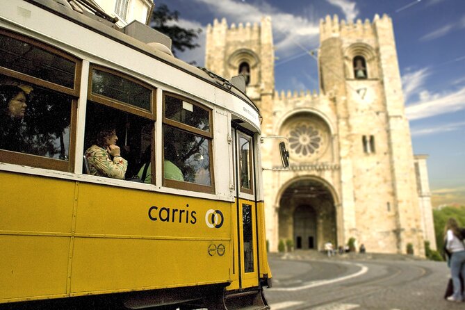Lisbon's 7 Hills on Tuk-Tuk - Meeting at Praça da Figueira and how the loop usually starts