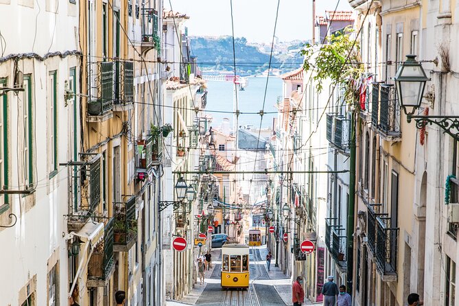 Lisbon's Old Town Private Tuk Tuk Tour (1 Hour and 30 Minutes) - How This 90-Minute Tuk Tuk Tour Helps You Get Oriented