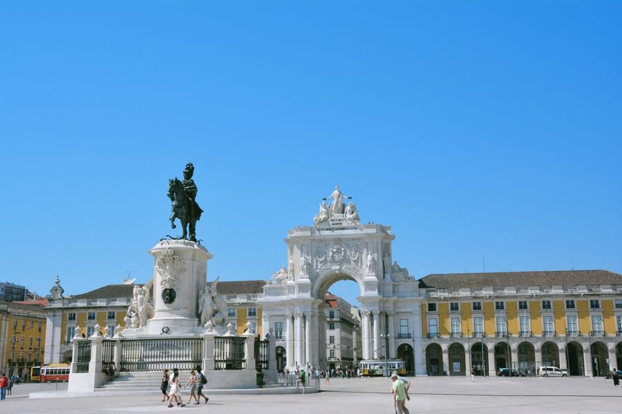 Lisbon: Sightseeing City Tour by Tuk-Tuk - Miradouro Das Portas do Sol and Santa Luzia: Where Photos Actually Happen