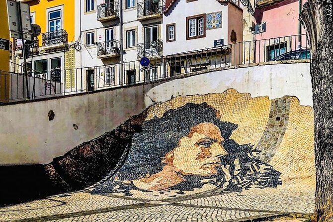 Lisbon Street Art - Private Guided Tour in a Electric Tuk Tuk - Key things I’d plan around