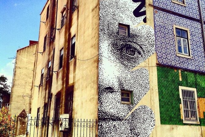 Lisbon Street Art - Private Guided Tour in a Electric Tuk Tuk - How to choose the right day and time