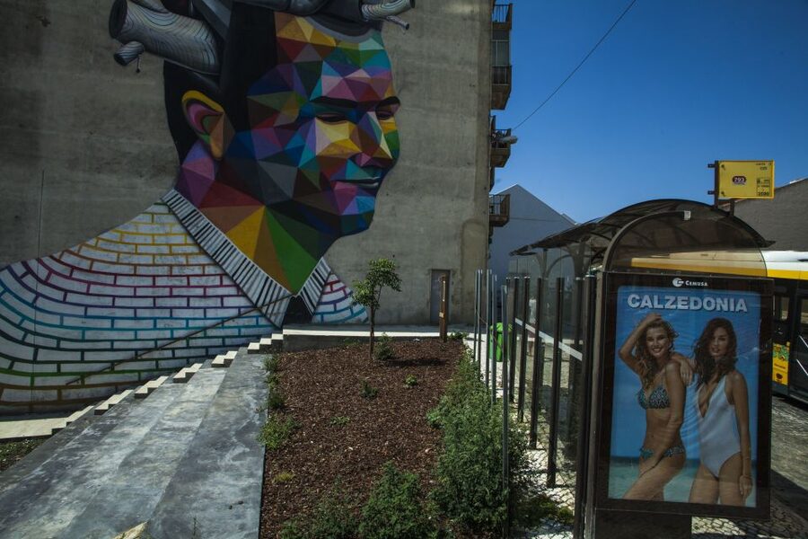Lisbon: Street Art Tuk Tuk Tour - Getting Around Comfortably: Pace, Timing, and What 2–4 Hours Means