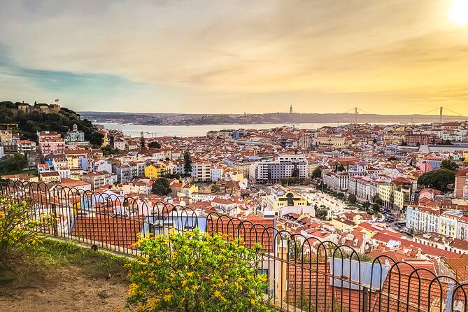 Lisbon tour Oldtown & Viewpoints on a tuktuk - Key highlights worth focusing on
